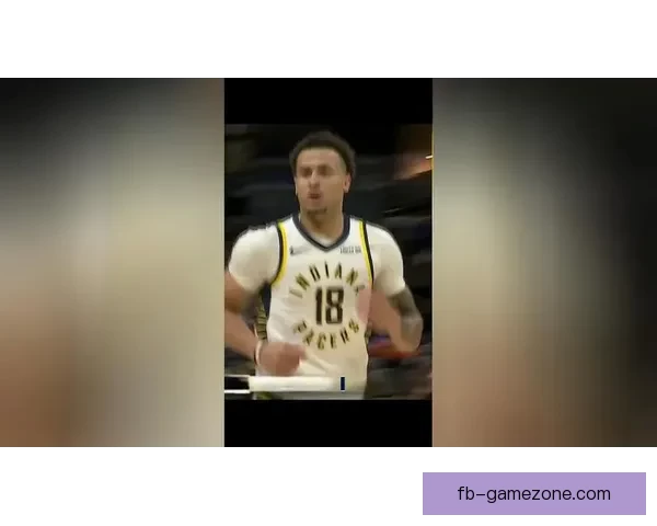 小内姆布哈德球鞋被踩掉后迅速捡起举起干扰投篮遭判技术犯规